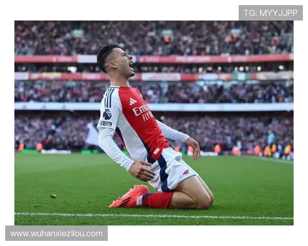 马丁内利首戴帽 阿森纳角球无解